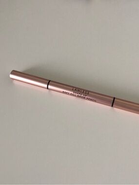 Llawless Brow Pencil - Teddy Bear 🧸
